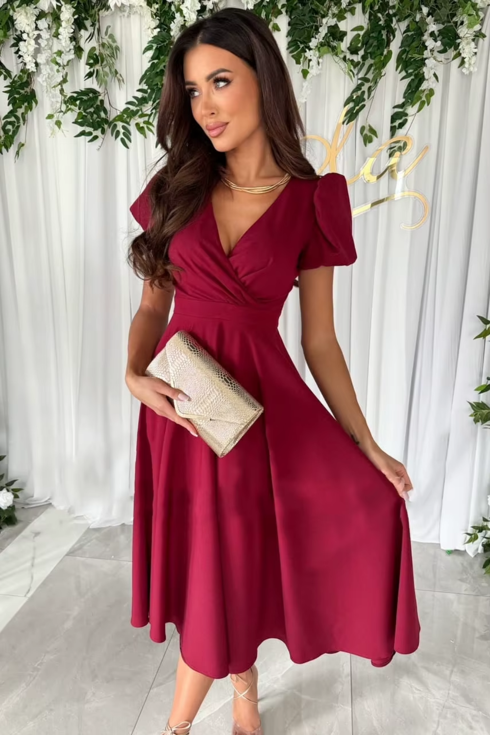Anika | Elegant V-Neck Midi Dress