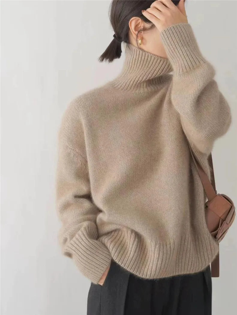 Mia | Sweater With High Collar
