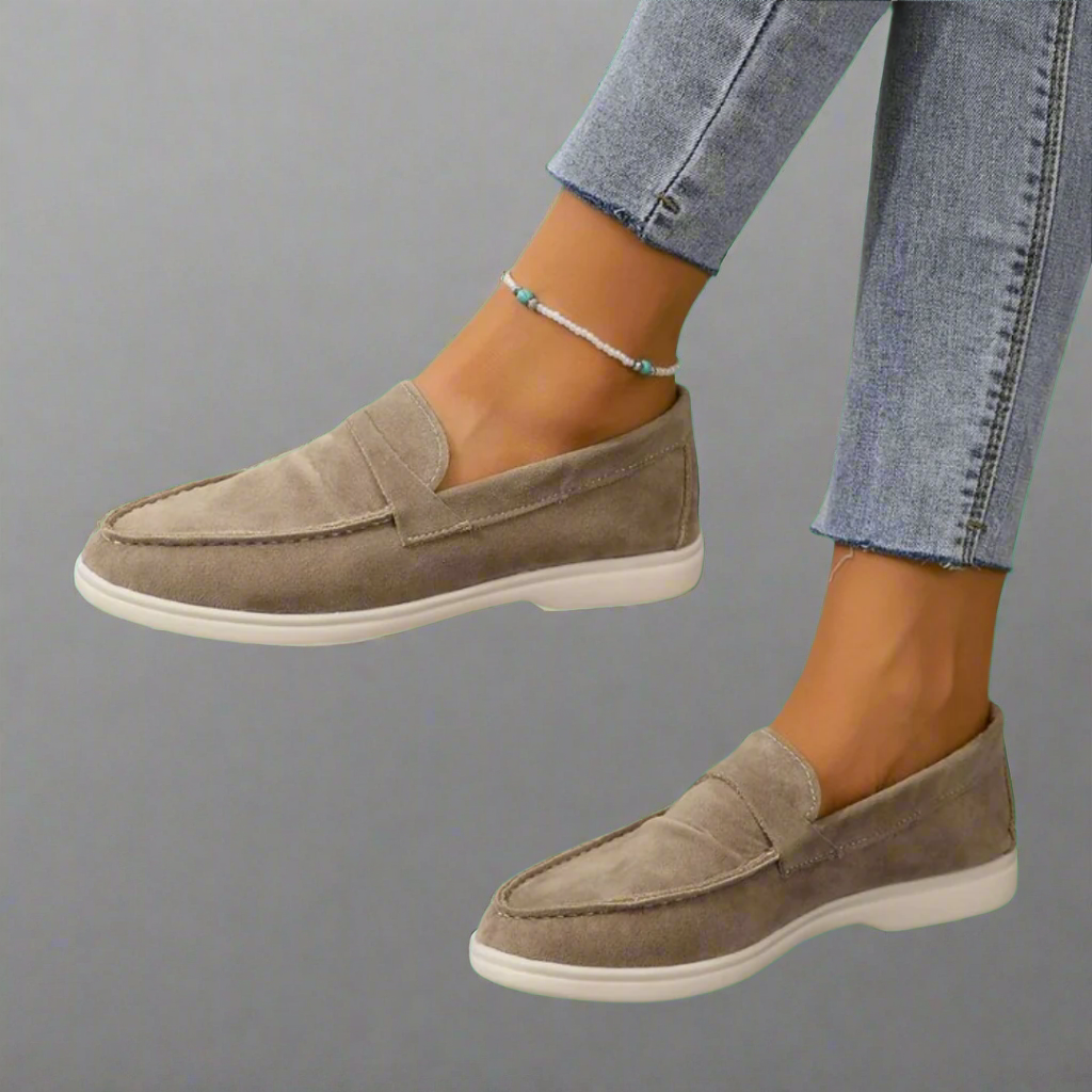 Hannah | Elegant suede loafers