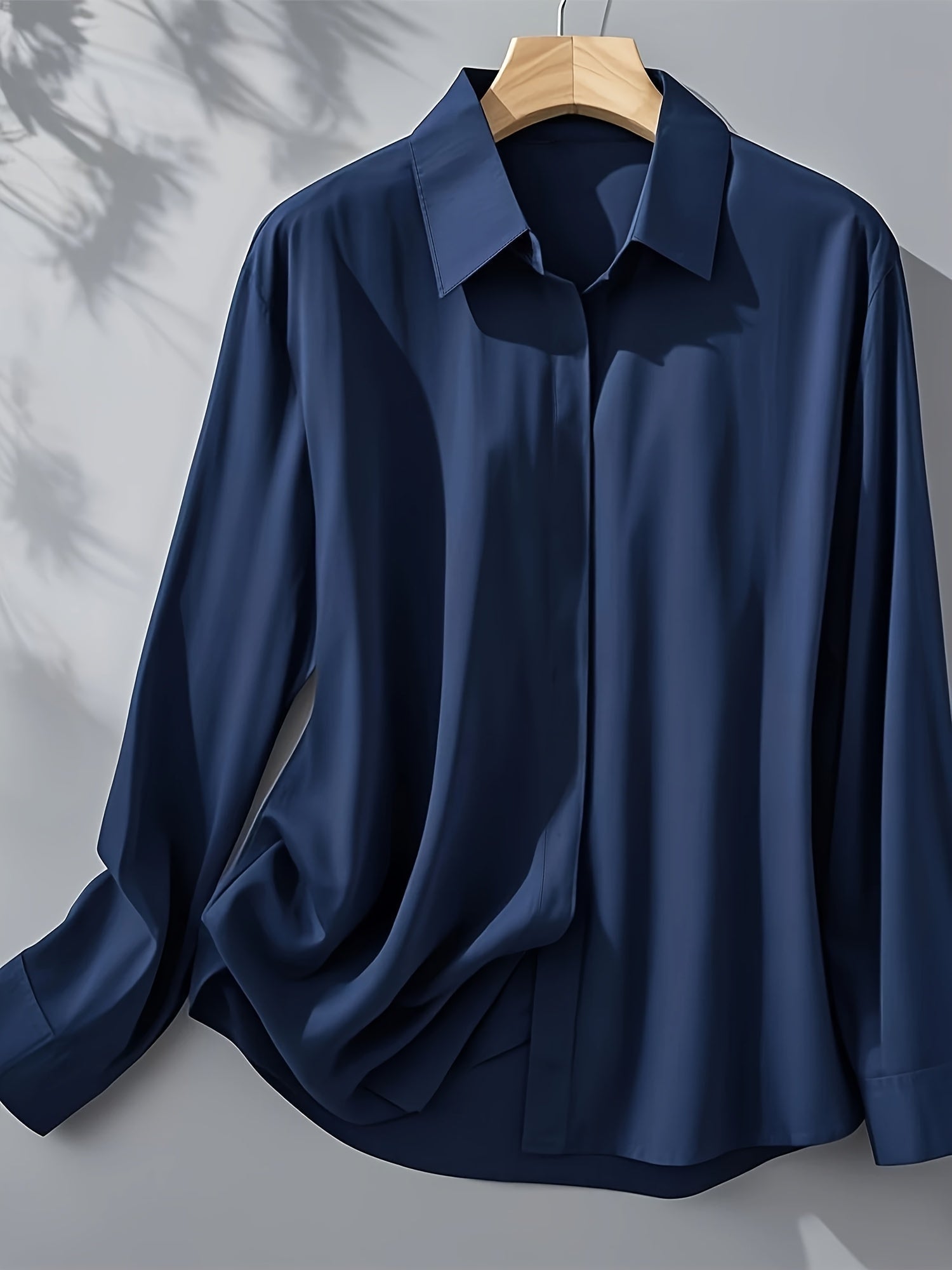 Ellen | Stylish Long-sleeved Blouse With Button Placket