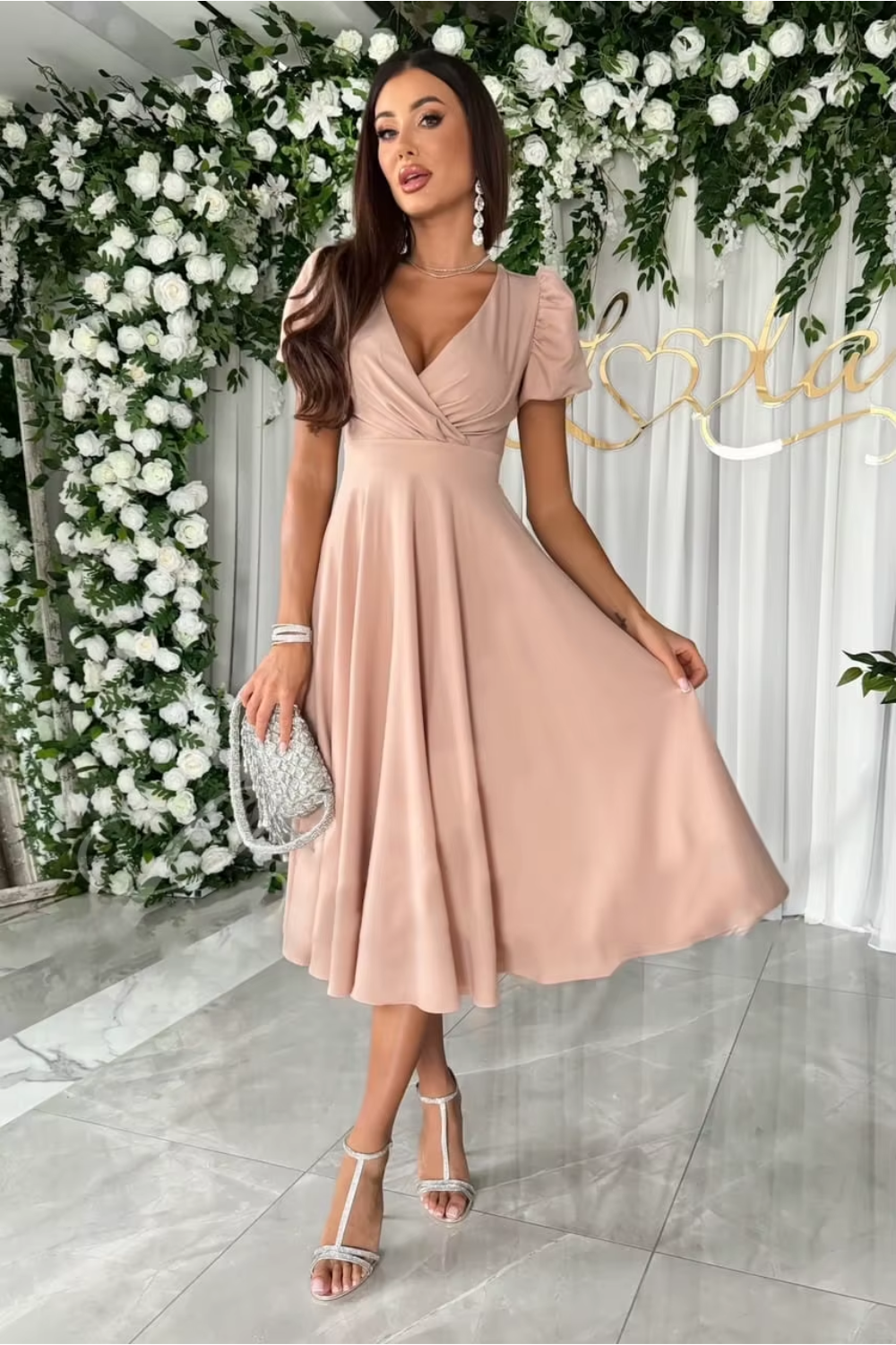 Anika | Elegant V-Neck Midi Dress