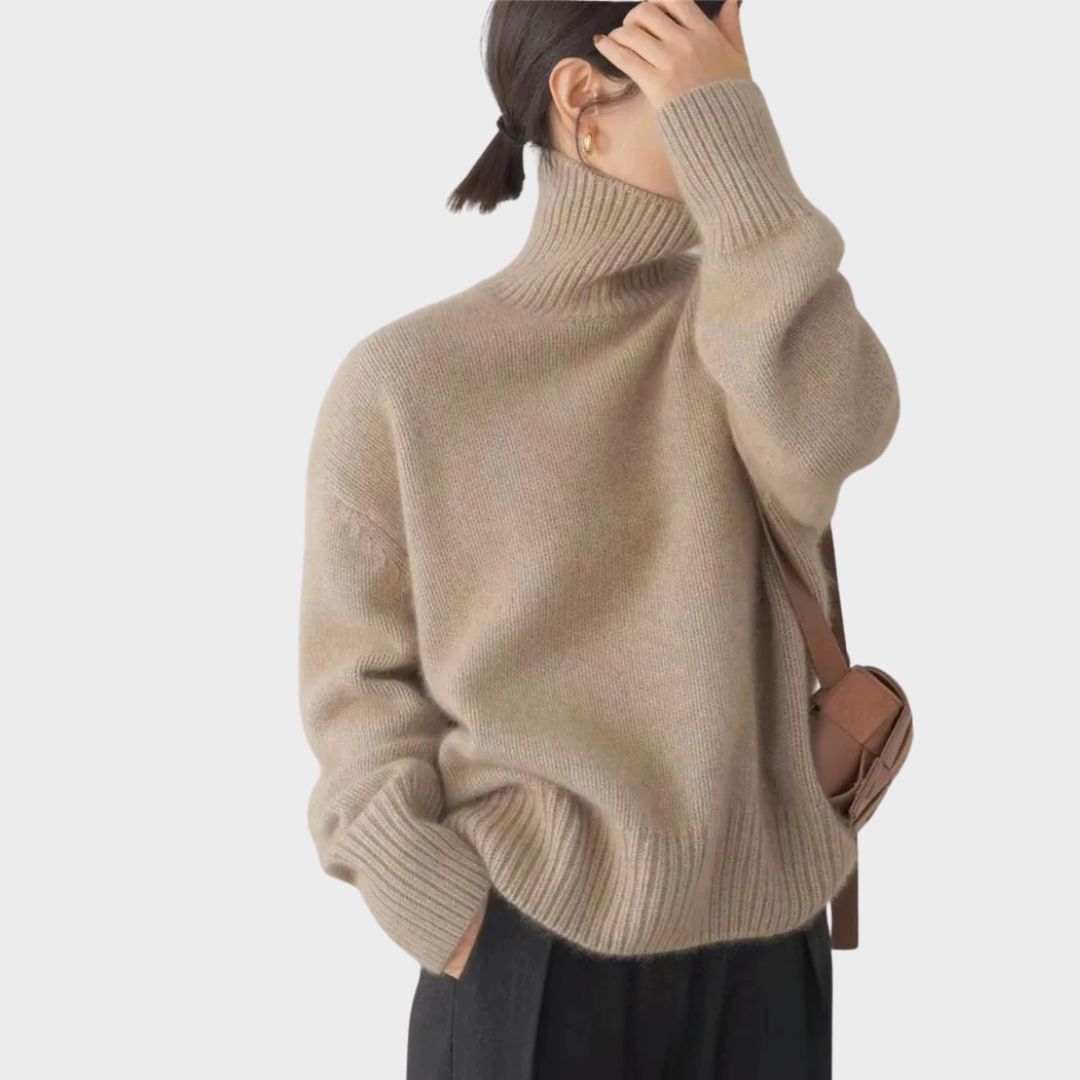Mia | Sweater With High Collar